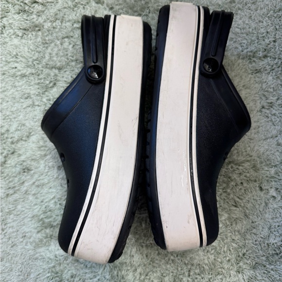 Crocs - Picture 2 of 6